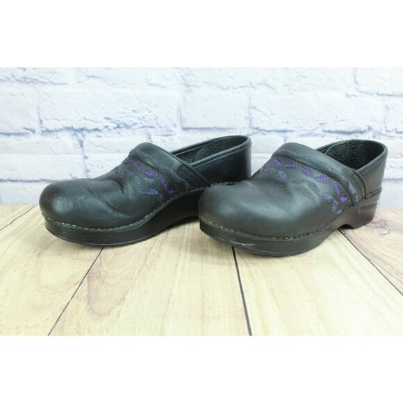 Dansko Women's Size 39 US 9 Slip-On Clogs Shoes Black Leather Embroidered - Picture 2 of 9